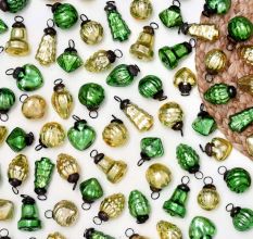 25 Pieces Green and Golden Coloured Christmas Ornament